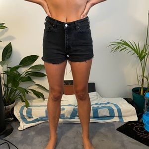 Black Levi’s shorts
